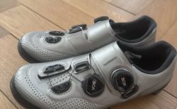 Shimano XC702 Damen MTB-/Gravelschuhe, Gr. 38 inkl. SPD-Cleats – sehr guter Zustand | Shimano XC702 shoes Gr.38 inkl.SPD-Cleats | velomarkt.ch