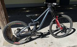 Scott Gambler 910 – 2020 – Grösse M – BoXXer Ultimate / DHX2 / Maven | Gewartet, 29” Ersatzrad + Kassette inkl. | velomarkt.ch
