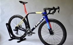 Neues TREK Madone SLR9 Gen 8 Grösse ML | Sram RED AXS, Powermeter, Bontrager Aeolus RSL | velomarkt.ch