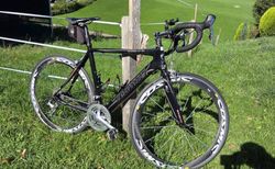 wunderschönes carbon rennrad mit top Komponenten | neuwertiges carbon rennrad | velomarkt.ch