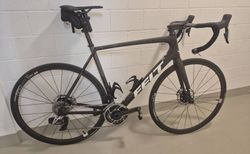 Carbon Rennrad Felt Advanced – SRAM Red eTap AXS (2021) | Ich verkaufe mein sehr gepflegtes Custom-Rennrad | velomarkt.ch