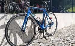 Trek Madone 5.2 Rennvelo Carbonrahmen 56 | Trek Madone 5.2 Carbon, SRAM Red, blau, Grösse 56 | velomarkt.ch