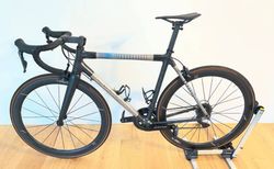 FESTKA Doppler Titan/Carbon 54cm | Why chase the ordinary, experience the exceptional | velomarkt.ch