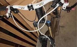 MTB Hardtail Boo Bicycles in Bamboo & Carbon – Fox – 26” – Handmade | MTB Hardtail Boo Bicycles in Bamboo & Carbon – Fox | velomarkt.ch