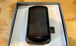Garmin GPS  Edge 1040 Solar | Das Gaming Edge 1040 Solar wird mit allem Zubehör | velomarkt.ch