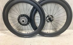 1230g , Z50i24SL Gravel Laufradsatz 180 DT Swiss | 1 Monat | velomarkt.ch