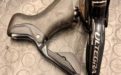 Shimano Ultegra DI2 ST-6770 STI Schaltbremshebel 11/10x2-fach | Ganz neu | velomarkt.ch