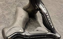 Shimano Ultegra DI2 ST-6770 STI Schaltbremshebel 11/10x2-fach kaufen in Tessin #2 | velomarkt.ch