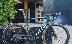 Factor Ostro VAM Grösse 56 | Racing Green / Campagnolo Super Record 13 Speed | velomarkt.ch