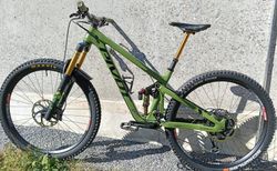 Pivot Switchblade V2 | Enduro Bike in einem top-Zustand | velomarkt.ch