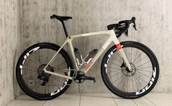 Trek Checkmate SLR (size M/L) / SRAM FORCE AXS XPLR / Zipp 303 Firecrest | Top Gravel Race Bike | velomarkt.ch