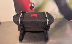 Swift Industries Catalyst Pack (Lenkertasche / Satteltasche) – Schwarz – Neu | Ich verkaufe ein Swift Industries Catalyst Pack | velomarkt.ch