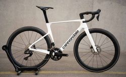 NEW Cannondale Supersix EVO 5 | Roadbike with Di2 12-speed 105 in 54cm Size | velomarkt.ch