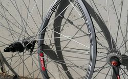 Top LRS DT Swiss R1600 ++neuwertig++ kaufen in Zürich #3 | velomarkt.ch