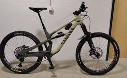 Canyon Spectral CF 27.5 (2023) - Grösse M – viele Upgrades - 13.5kg kaufen in Soleure #2 | velomarkt.ch
