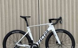 Factor Monza Force AXS 54 | Grösse 54 (ideal für Körpergrösse 172-180cm) | velomarkt.ch