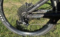 Focus Jam2 Carbon Light E-MTB 29 Zoll | Stand Kilometer 200, auf Teerstrassen | velomarkt.ch