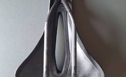 Carbon Sattel 150g | 235×142 mm | velomarkt.ch