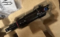 RockShox Federbein SIDLuxe Ultimate 2P Remote / 2024+ (A2) kaufen in Aargau #4 | velomarkt.ch