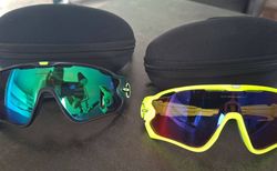 2 x Oakley Jawbreaker Prizm Road | Keine Kratzer, in sehr gutem Zustand | velomarkt.ch