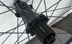 Cannondale HollowGram R-SL 50 Carbon Disc Laufradsatz DT 240 kaufen in Svitto #2 | velomarkt.ch