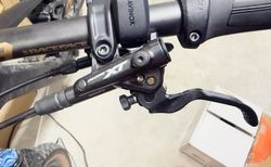 Shimano XT 4 Kolbenbremse+Bremsscheiben+Matchmaker+Entlüftungskit kaufen in Zurigo #2 | velomarkt.ch
