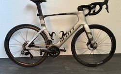 Scott Foil RC 30 | Vélo route polyvalent | velomarkt.ch