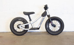 Commencal Ramones 12" | Silber, XXS | velomarkt.ch
