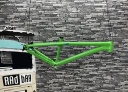 Santa Cruz Neuheit,  Jackal Rahmen, Gr. L L Color1 Jackal / Green | Various bikes | Exotics | velomarkt.ch