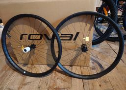 Specialized Roval Traverse 38 SL 650B 148mm Radsatz | Accessories / Parts | Wheelsets MTB | velomarkt.ch