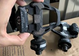 Powermeter Favero Assioma Duo mit Shimano Ultegra PD-R8000 Pedalen | Zubehör / Teile | Werkzeug | velomarkt.ch