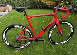 BMC Crossmachine CX01 mit Ultegra Di2 Schaltung und Carbon Räder | Rennvelos | Radquer / Cross / Gravel | velomarkt.ch