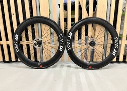 DT Swiss ARC 1100 DICUT 62 Carbon Disc Center Lock 28" Laufradsatz | Accessoires / pièces | Jeux de roues pour vélo de course | velomarkt.ch