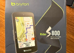 Compteur vélo Bryton Rider S800 – avec accessoires, comme neuf | Accessoires / pièces | Ordinateur / cardiofréquencemètre | velomarkt.ch