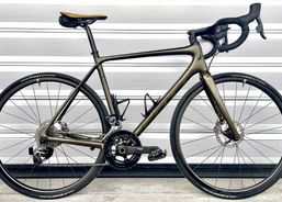 SCOTT ADDICT RC PREMIUM Disc Red eTap Carbon Rennvelo | Rennvelos | Edel - Rennvelos | velomarkt.ch