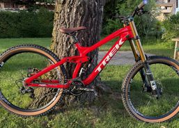 TREK Session 9.9 DH 27.5 Race Shop Limited | Mountainbikes | Downhill Bikes | velomarkt.ch