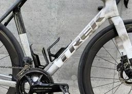 NEUWERTIGES TREK Madone SLR 9 - Gen 8, OCLV 900 Series - Dura Ace Di2-9270 Jhg. 2026 inkl. Garmin Pedal | Rennvelos | Edel - Rennvelos | velomarkt.ch