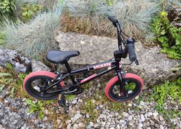 Stolen Agent 12" BMX Kinder – schwarz/rot, wie neu | Diverse Velos | BMX / Trial | velomarkt.ch