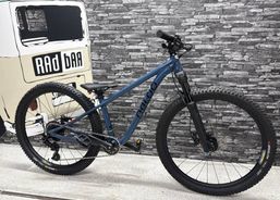 Naloo Hill Bill 26" SE, Mk3, 9-Speed, Deep Blue 26 Deep Blue | Vélos de ville / vélos de randonnée | Vélos pour enfants | velomarkt.ch