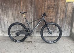 Scott Spark RC Team | Mountainbikes | CC Bikes vollgefedert | velomarkt.ch