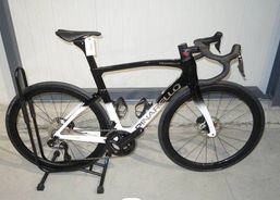 Pinarello F7 ULTEGRA Di2 2026 | Rennvelos | Edel - Rennvelos | velomarkt.ch