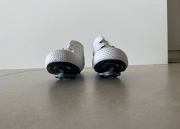 Ekoï Pro Full Carbon High-End Fahrradschuhe Weiss Gr. 42 inkl. Tasche | Zubehör / Teile | Veloschuhe | velomarkt.ch