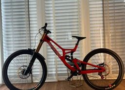 Santa Cruz V10.8 | Mountainbikes | Downhill Bikes | velomarkt.ch