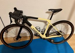 Canyon Grail CF SL7 | Rennvelos | Radquer / Cross / Gravel | velomarkt.ch
