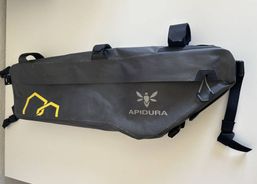 Apidura Expedition Frame Pack 5.3L | Accessoires / pièces | Sacs / valises | velomarkt.ch