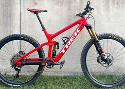TREK SLASH 9.9 X01 EAGLE Carbon Mountainbike Fully Enduro | Mountainbikes | CC Bikes vollgefedert | velomarkt.ch