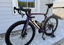 TREK Madone SLR AXS 7 Gen8 | Rennvelos | Edel - Rennvelos | velomarkt.ch