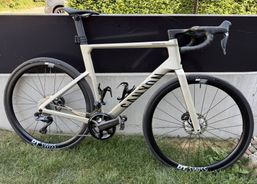 Canyon Endurace CF SLX 8 Di2 2027 - Gr. L | Rennvelos | Edel - Rennvelos | velomarkt.ch