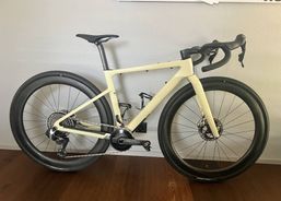 GRAVEL - NEUWERTIG - ROSE Backroad FF SRAM Red XPLR AXS, 7.4 KG | Rennvelos | Radquer / Cross / Gravel | velomarkt.ch