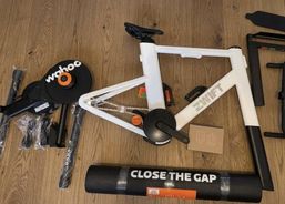 Zwift Ride + Wahoo Kickr Core Smart Trainer Bike, Heimtrainer | Zubehör / Teile | Hometrainer | velomarkt.ch